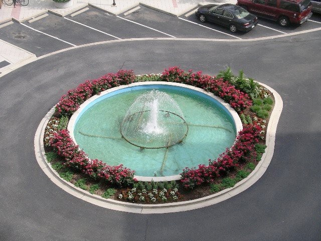 Aerial of the fountain.
